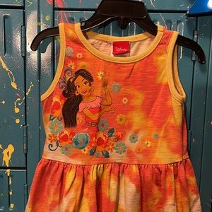 💰🚨CLEARANCE 🚨💰 
Disney Dress. Girls size 5. J217